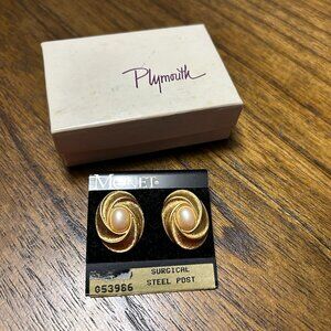 Vintage 90's Monet Faux Peal Earrings